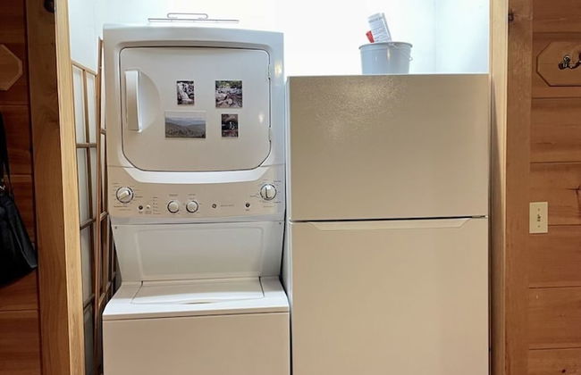 Leave the stress behind!- private hot tub, pet and motorcycle friendly, let peace and nature surround you! 2 Bedroom Home by RedAwning - Foto 16