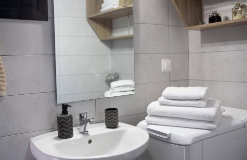 The Lefkadian collection G and N - Photo 7