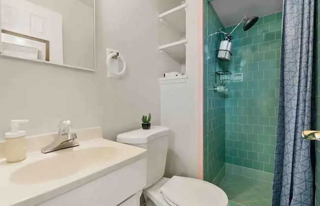 Mid Century Garden View Home Parking - Foto 20