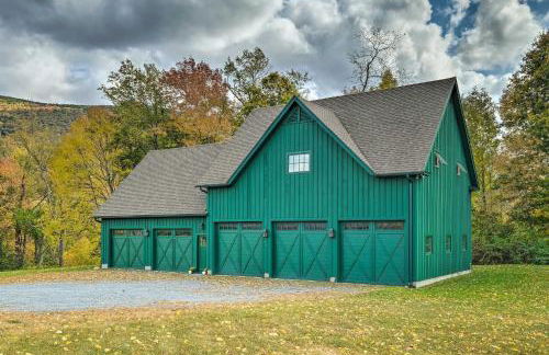 Luxe Green Barn Near Skiing with Mt Equinox Views! - Foto 23
