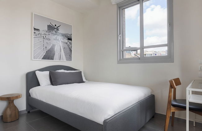 Bauhaus Boutique by TLV2rent - Photo 3