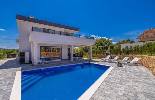Vila KATHARINA s privatnim bazenom - Foto 1