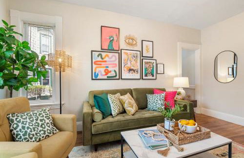 Downtown Beverly Minutes to Salem+Train w/Parking - Photo 8