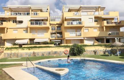 BEACHFRONT APARTMENT In LA CALA DE MIJAS - Photo 16