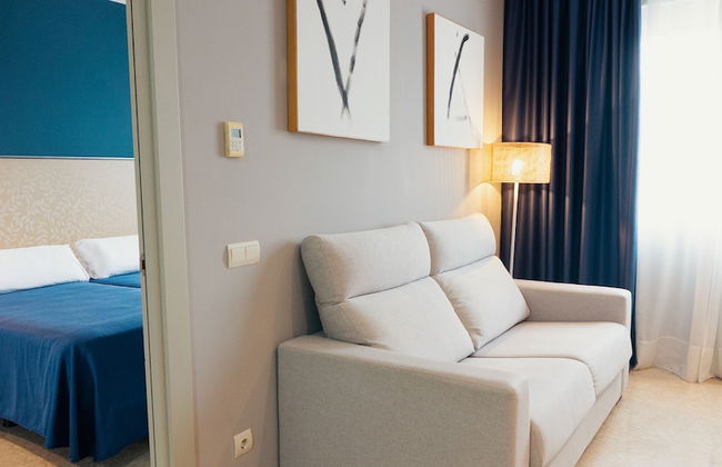 Apartamentos Vértice Sevilla Aljarafe - Photo 21