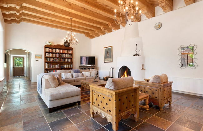 El Torreon - Exclusive Luxury Home, Nestled Next to Water and Trees - Foto 12