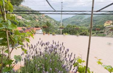 SANREMO Mare e Relax - Affittasi "Casa Illiade" con parcheggio libero, terrazza e Wi-Fi - Foto 12