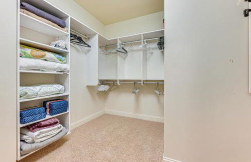 Heart of Dtwn Omaha Historical Apt with Perks - Foto 26