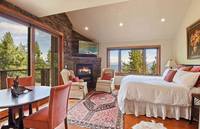 Luxury Mountain Chalet Deck w/ BBQ & Lake Views - Photo 5