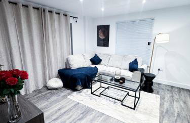 Rochester Gem, Balcony, FREE Parking and 2 mins walk to Station - Foto 7