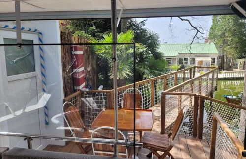 Bateau sur terre près du bassin - Foto 13