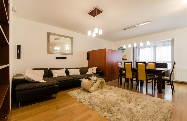 Family Apartments - Private Parking - Photo 1