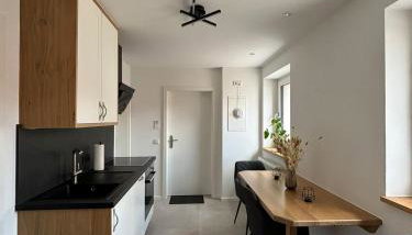 Moderne 2-Schlafzimmer Wohnung für 2-3 Personen - Optimal für Arbeit und Erholung - Foto 3