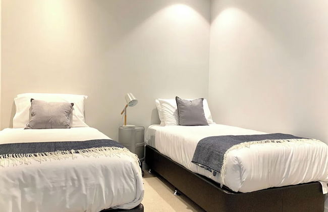 Riverside Holidays by ReadySet - Photo 3