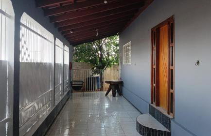 Casa espaçosa, com ar condicionado em todos os quartos - Foto 2