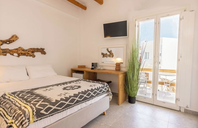 Parosquare Central Suites - Photo 34