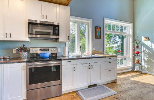 Maiden Rock Cottage with Fire Pit and Lake Pepin Views - Foto 7