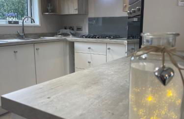 Ailsa Lodge with Hot Tub - Foto 11