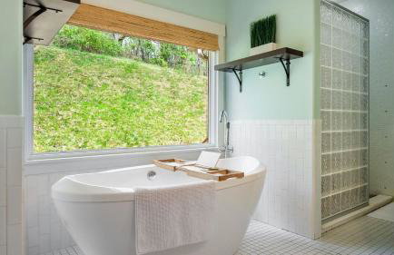 Private Retreat w/ Hot Tub, Amazing Views, Game Room Silver Spoon by Avantstay - Foto 18