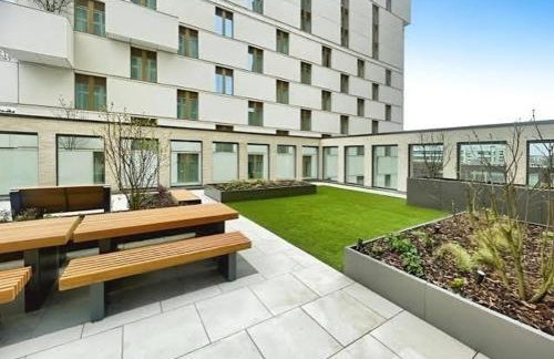Royal Ebony by Smithstone properties - Photo 21