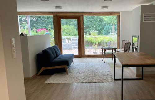 Schöne Wohnung mit Sonnenterrasse und Kamin - Foto 1