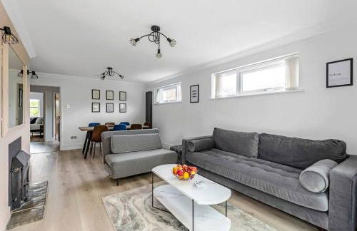 Waterside Cottage - Hot Tub, Mooring, Arcade, Bar - Foto 12