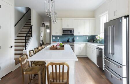 Spacious 4BR, Rooftop Patio, Garage, Walk to Faves, 5 Mins to Nissan Stadium, Less than 10 Mins to Broadway, 24 Hr Hospitality, Great for Groups - Foto 8