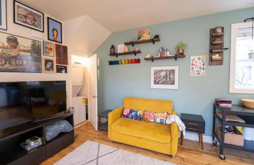 Adorable Cozy House with Parking and Loft! - Foto 18