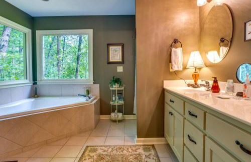 Dog-Friendly Dahlonega Home with Private Fire Pit! - Foto 11