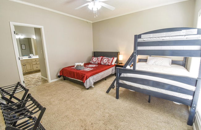 The Crimson Retreat Only 5 Miles to the Stadium BBQ Coffee Games - Foto 18