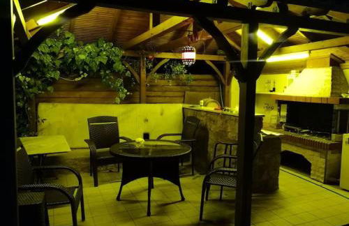 Ξύλινο σπίτι στη Βεροια - Foto 4