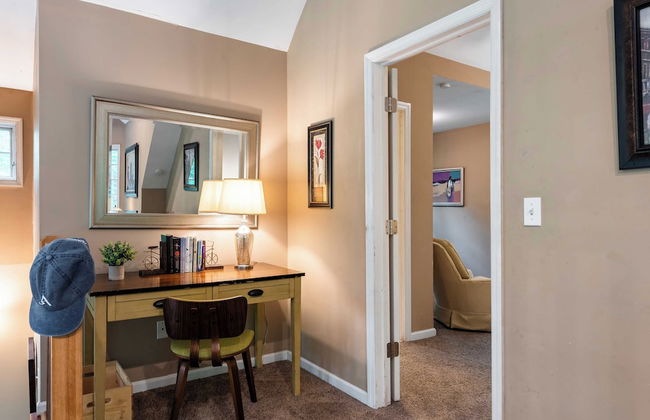 Bear Trail Chalet by Avantstay Retreat w/ Outdoor Living Deck & Fire Pit - Foto 20