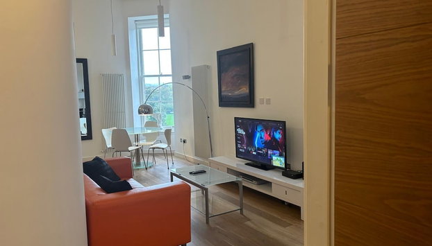 Spacious one bed Quartermile Apartment With Breathtaking Park Views - V Central - Foto 5, Servicio de la habitación