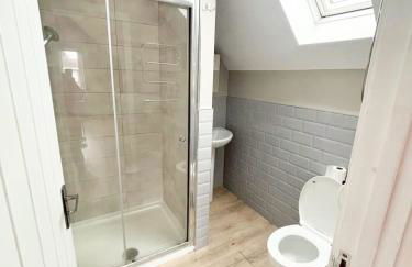 Four Bedroom Apartment in Fantastic Location - Foto 6