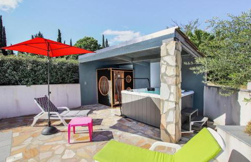 Awesome Home In Grospierres With Sauna - Foto 2