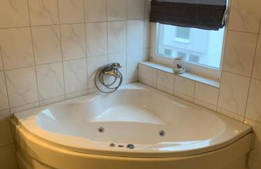 Großes Apartment Aschaffenburg 4 Schlafzimmer bis zu 10 Personen Mainpark Apartment Mainaschaff - Foto 62