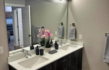 Modern Luxury in the Heart of Downtown Castle Rock - Foto 20