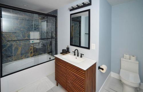 Lake Access 4 Bed 3 Bath HOT TUB - Foto 22