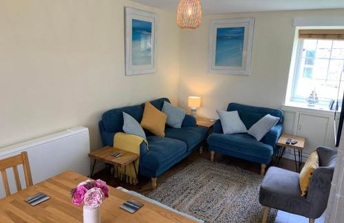 Large 3 bedroom flat in Sennen - Photo 1