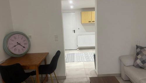 gemütliche Kellerwohnung, eigenes Bad & Küche - Foto 3