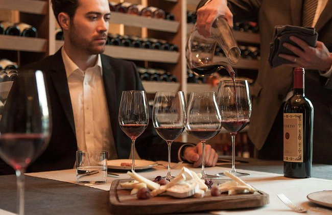 Bolonia Exclusiva cata de vinos italianos en el centro. - Foto 12