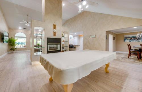 Billiards & Private Pool: Bright Clovis Home! - Foto 8