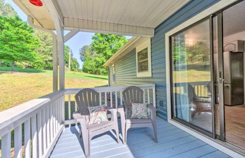 Lakefront Townville Gem with Boat Dock and Kayaks - Foto 39