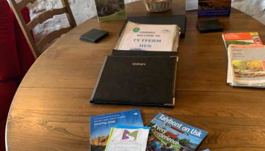 Ty Fferm Hen, Ancient Farmhouse, Coity Bach - Foto 2