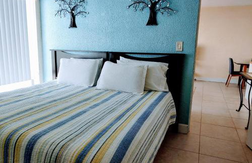 Sunrise Ocean Suites - Photo 31