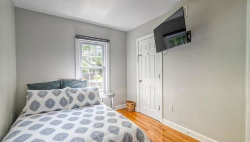 Spacious 4-Bedroom Near Downtown and UM Stadium - Foto 5