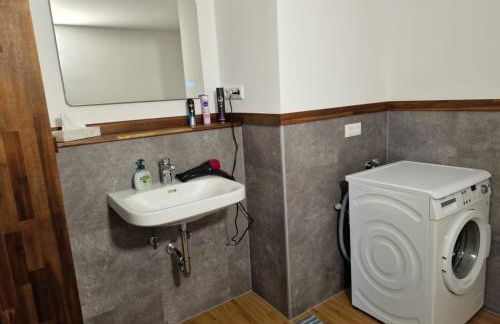 Großzügige Ferienwohnung in Stadtilm, WLAN, Küche und Bad - Photo 15