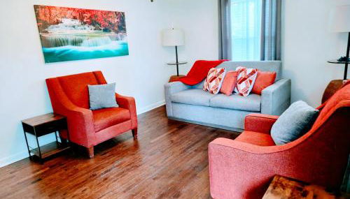 Cozy 4 bedroom home & Large Fenced Yard - Foto 2