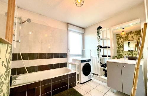 Bel Appart avec 2 chambres - Parking et Clim - Métro Argoulets - Photo 25