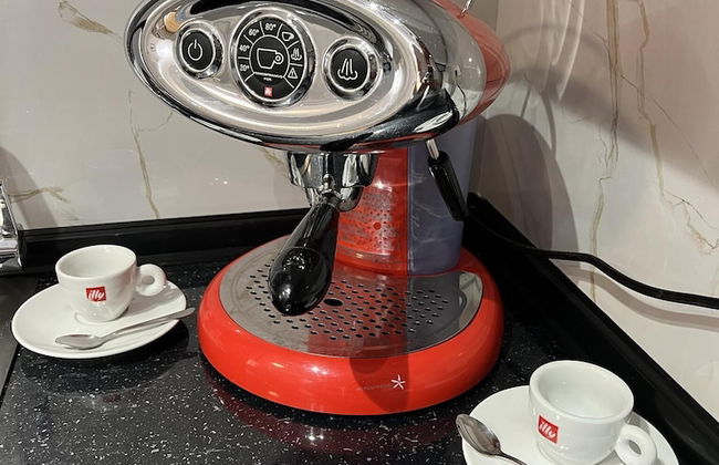 Corner Penthouse Apartment in the Centar of Skopje - Photo 17